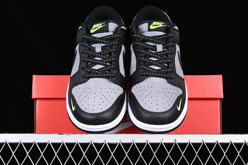 All categories Nk SB Dunk series Nk SB Dunk Low low-top sneakers Nk Dunk Low fluorescent green black gray small hook SB retro low-top sneakers FQ2205-001